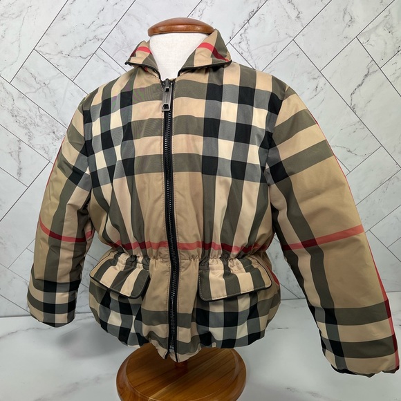 Burberry Coat/Jacket 4yr-5yr (like new) - Picture 5 of 5